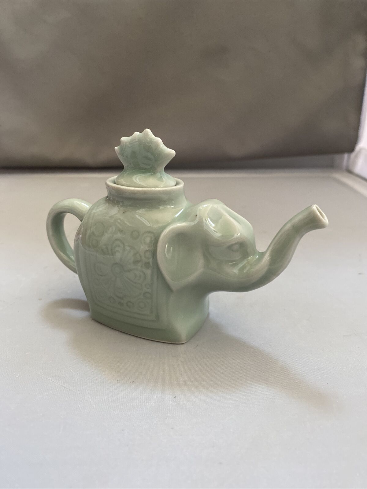 Vintage Celadon Porcelain Elephant Teapot 1950’s Made In China 3-1/2” Tall